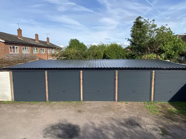 Garage Plot, Trossachs, CV5, photo 1