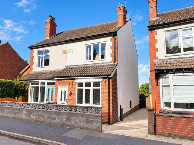 Kings Road, Shepshed, LE12, photo 1
