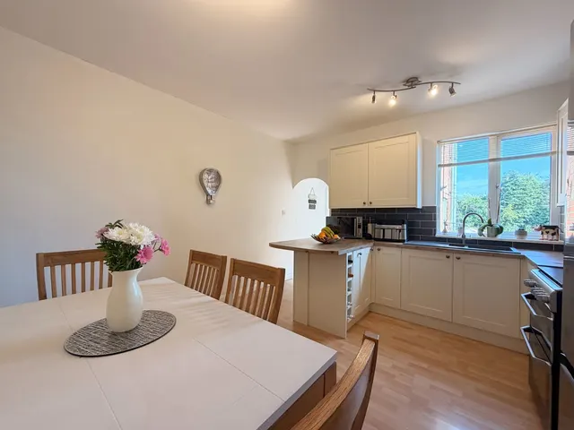 Photo 3 — Kings Road, Shepshed, Loughborough, LE12 9HT