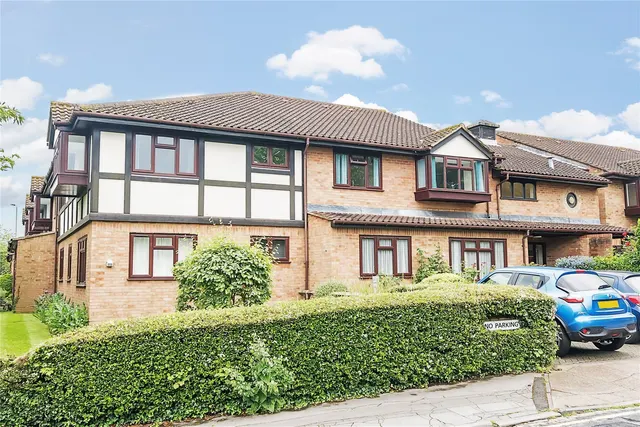 Forge Close, Hayes, BR2, photo 1