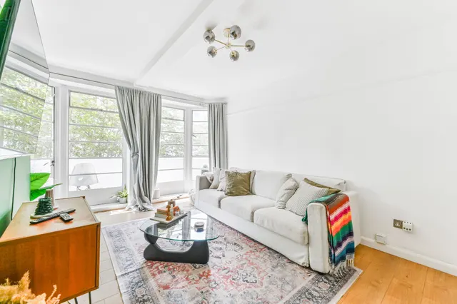 Photo 3 — Flat 19, Silchester Court, London Road, Thornton Heath