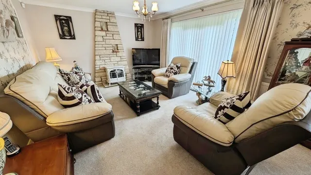 Somerset Avenue, Yate, BS37, photo 2