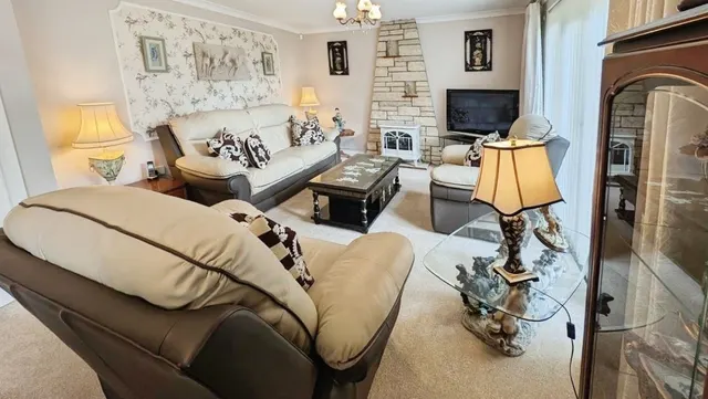 Somerset Avenue, Yate, BS37, photo 3