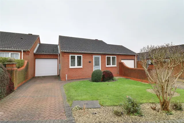 Middlegate Close, Barrow-Upon-Humber, DN19, photo 1