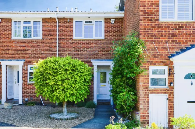 Willows Close, Pinner, HA5, photo 1