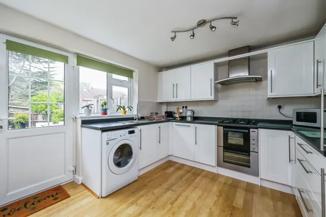 Wembley Gardens, Nottingham, NG9, photo 2