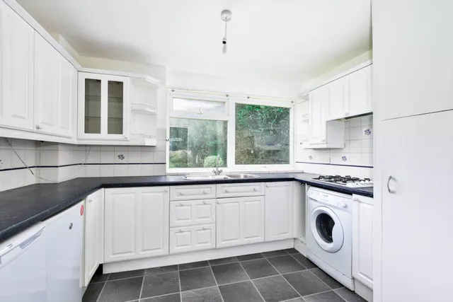 Lindiswara Court Watford Road, Croxley Green, Rickmansworth, Rickmansworth, WD3 3DR, photo 1