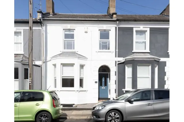 Photo 3 — Leighton Road, Cheltenham