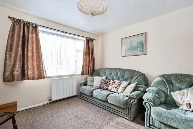 Photo 2 — Surrey Way, Stockport, Greater Manchester, SK5