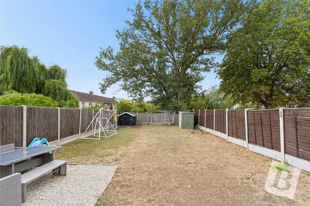 St. Peters Pavement, Basildon, SS14, photo 2