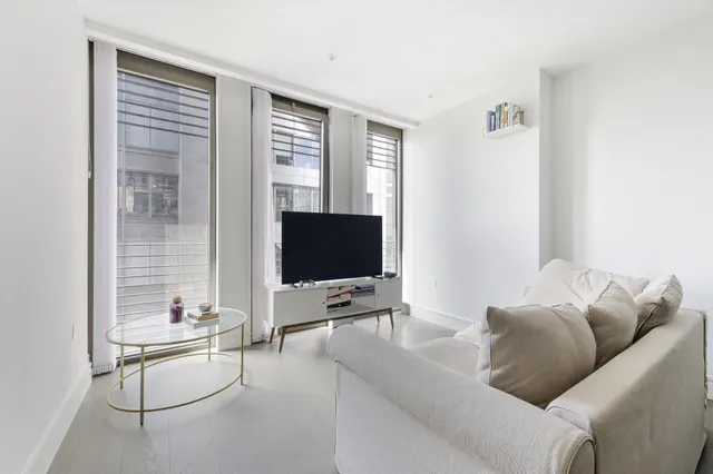Sky Residences at One Bishopsgate Plaza, London, EC3A, photo 1