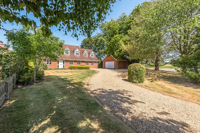 Four Bedroom Detached Home in Congham, photo 1