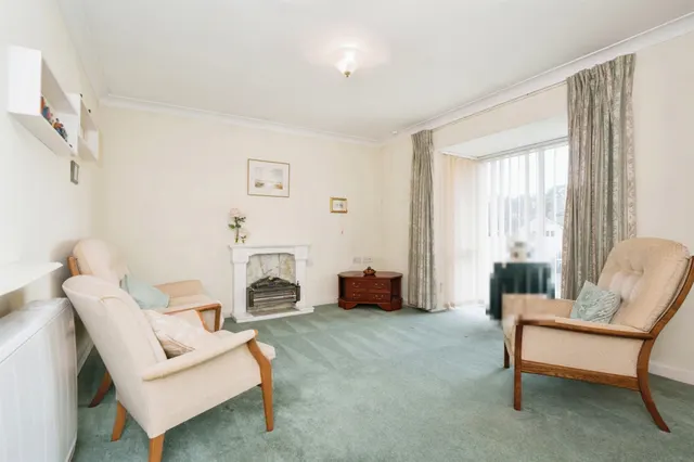 Sharon Road, West End, Southampton, photo 1