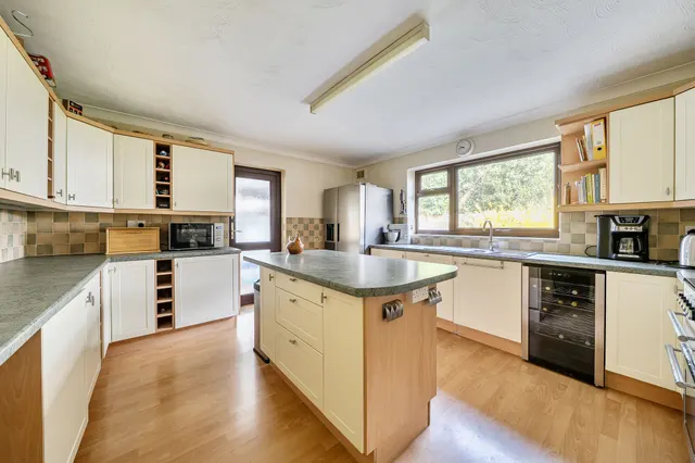 Havant Road, Emsworth, PO10, photo 3