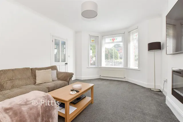 Ranelagh Road, Lake, PO36, photo 3