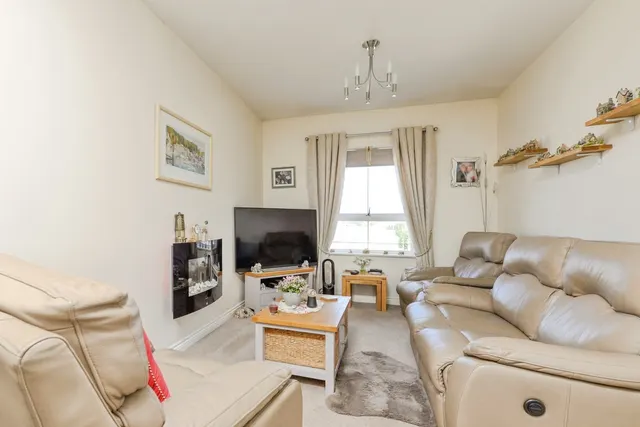 Button Drive, Newquay, TR7, photo 3