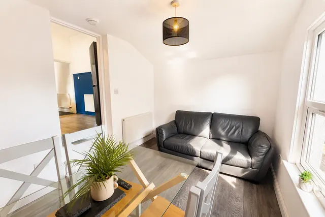 Caerau Road, Newport, NP20, photo 3