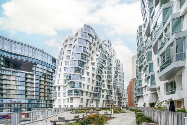 Prospect Way, London, SW11, photo 2