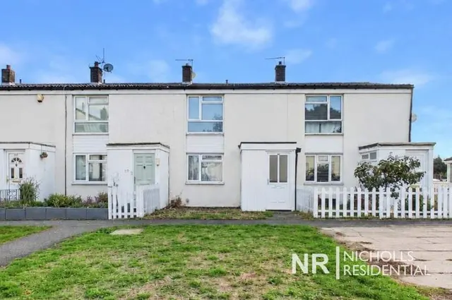 Gainsborough Road, Epsom, KT19, photo 1