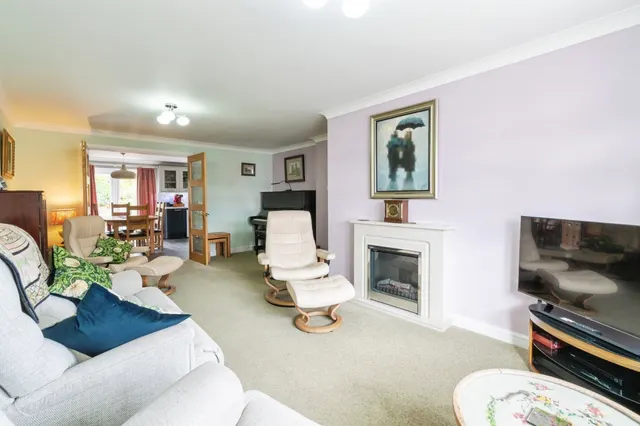 Ebbw Road, Caldicot, NP26, photo 2
