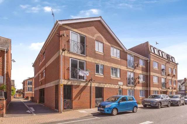 Meredith Road, Portsmouth, photo 1