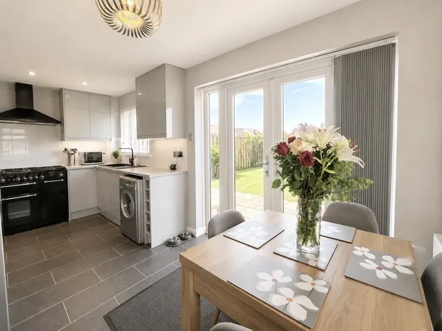 Byron Road, Priory Park, SA61, photo 3