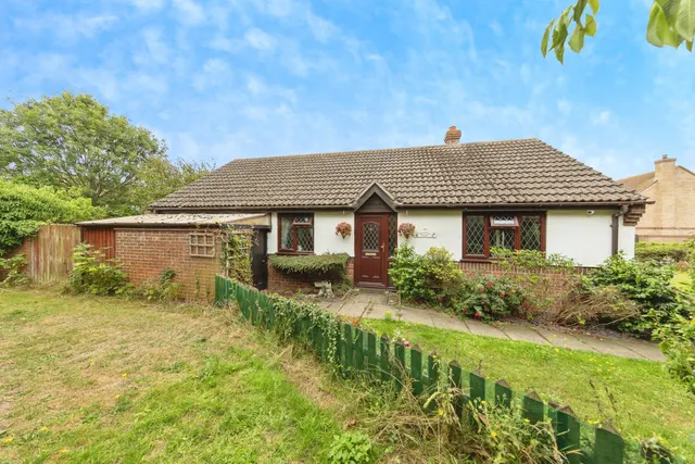 Capel Park, Frinton-On-Sea, CO13, photo 1