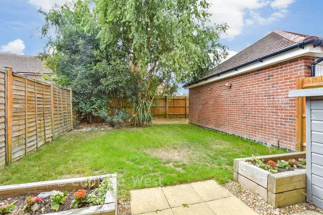 Randall Way, Littlehampton, BN17, photo 2