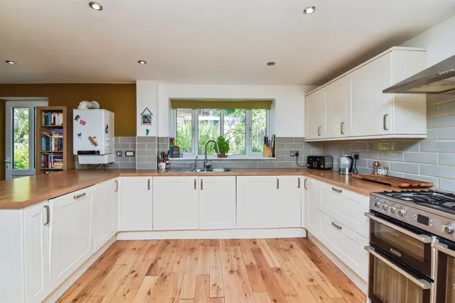 Rossiters Road, Frome, BA11, photo 2