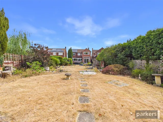 St. Patricks Avenue, Charvil, RG10, photo 1