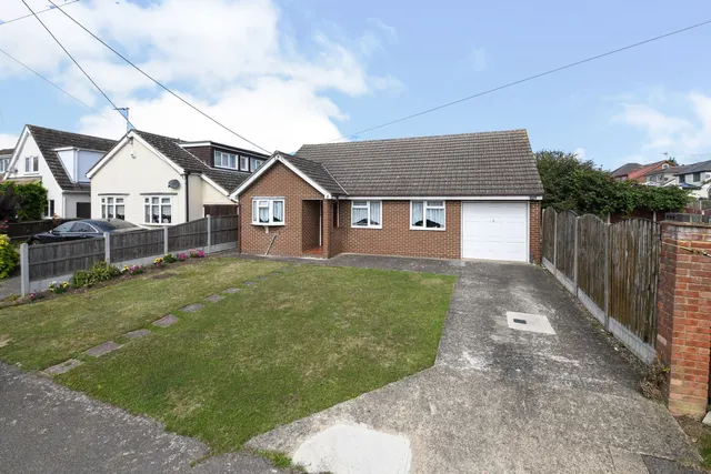 Photo 3 — St. Agnes Road, Billericay, Essex, ., CM12