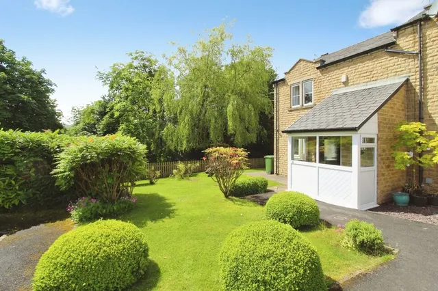 Lady Hartley Court, Colne, Lancashire, BB8, photo 1