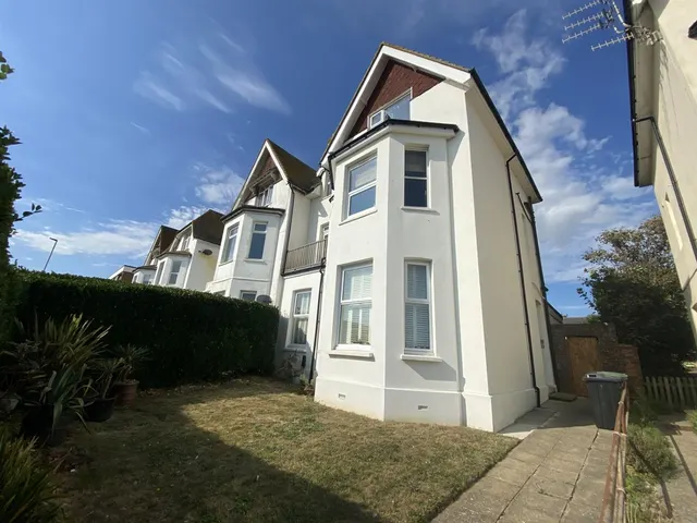 Claremont Road, Seaford, photo 1