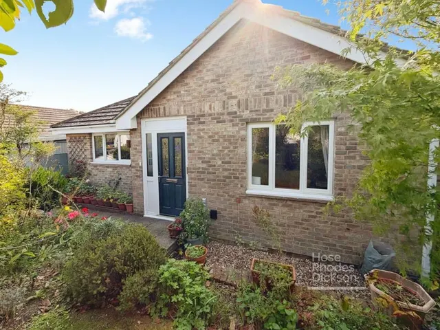 Station Road, St Helens, PO33, photo 1