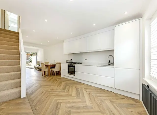 Tudor Road, Hampton, TW12, photo 2