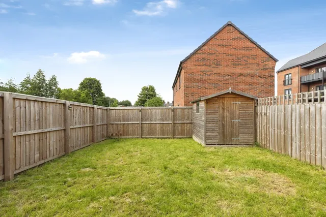 Magnolia Road, Seacroft, LS14, photo 2