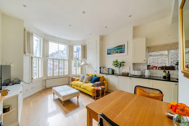 Photo 2 — Fawnbrake Avenue, Herne Hill, London, SE24