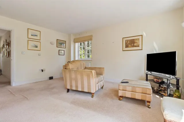 Photo 3 — Oaklands, Ferring, Worthing