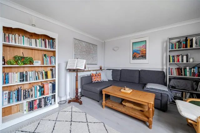 The Lawns, SE19, photo 1