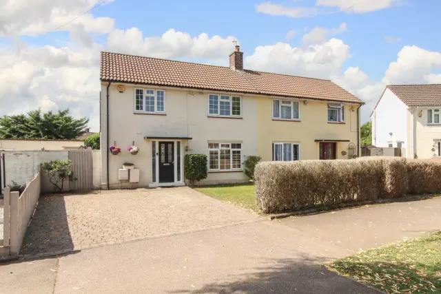 Windmill Road, Hemel Hempstead, Hertfordshire, HP2 4BU, photo 1