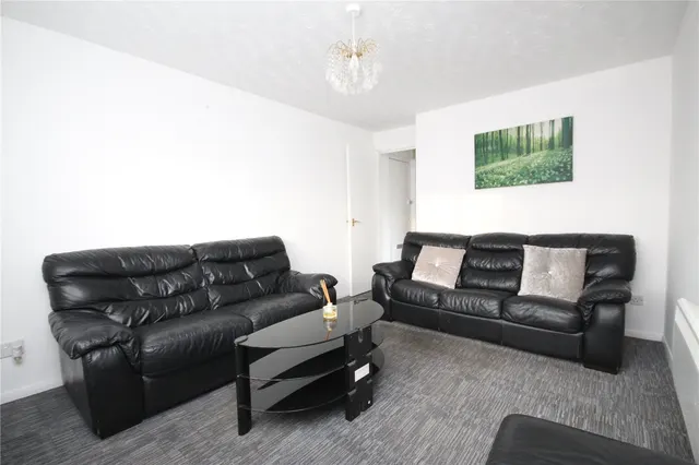 Butteridges Close, Dagenham, RM9, photo 3
