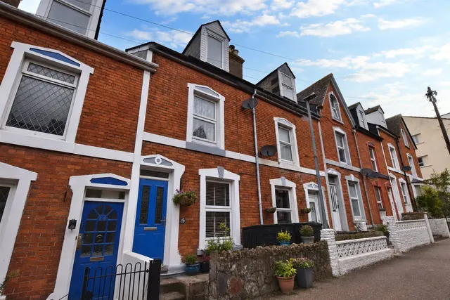 Chelsea Place, Teignmouth, TQ14