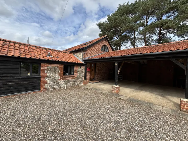 Old Farm, East Ruston, photo 1