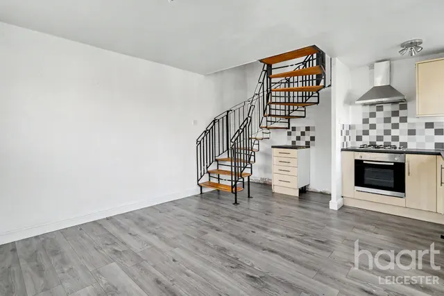 Thorpe Field Drive, Leicester, LE4, photo 2