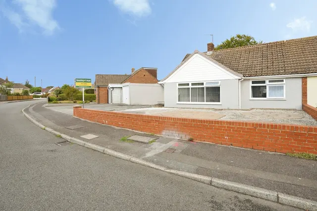 Alison Crescent, Whitfield, Dover, Kent, CT16, photo 1