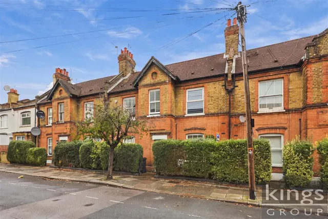 Sketty Road, Enfield, photo 1