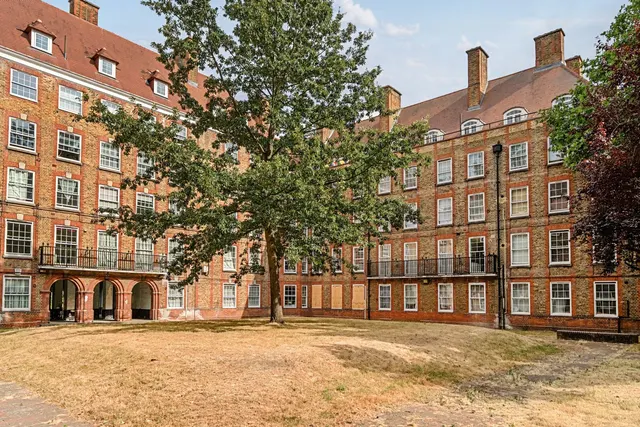 Comber Grove, SE5, photo 1