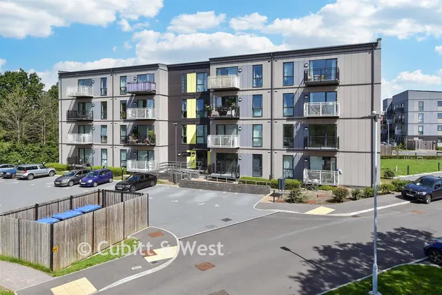 Ladybower Road, Worthing, BN13, photo 1