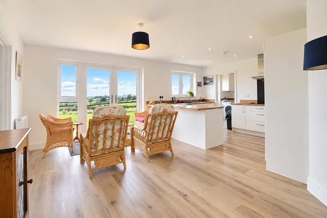 Antler Close, South Molton, EX36, photo 2