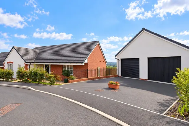 Antler Close, South Molton, EX36, photo 1